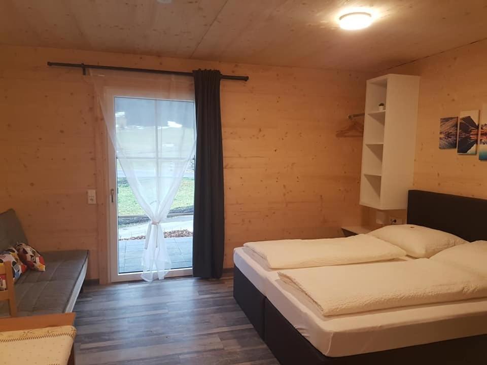 רויטה Gaestehaus Am Hahnenkamm מראה חיצוני תמונה