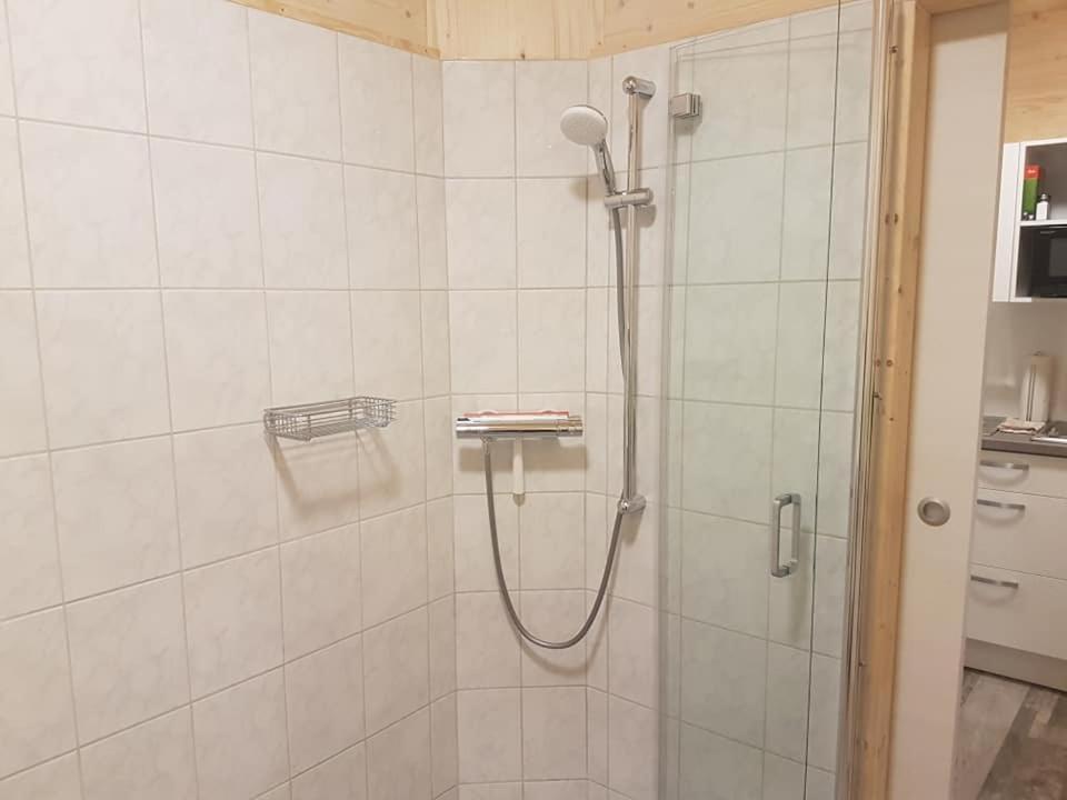רויטה Gaestehaus Am Hahnenkamm מראה חיצוני תמונה