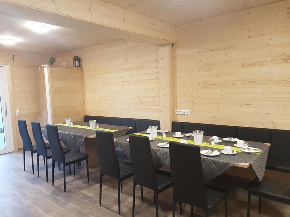 רויטה Gaestehaus Am Hahnenkamm מראה חיצוני תמונה
